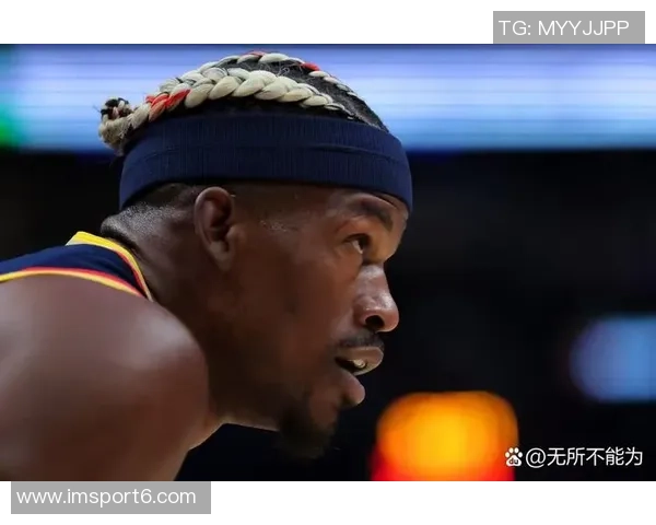 巴特勒半场状态火热8投6中贡献13分还送出4篮板4助攻表现全面