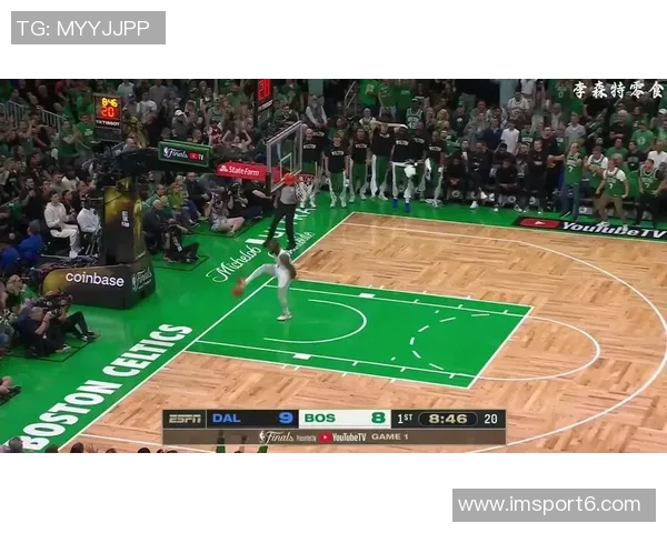 杰伦布朗状态火热五场比赛四次得分30本赛季场均281分展现超强实力